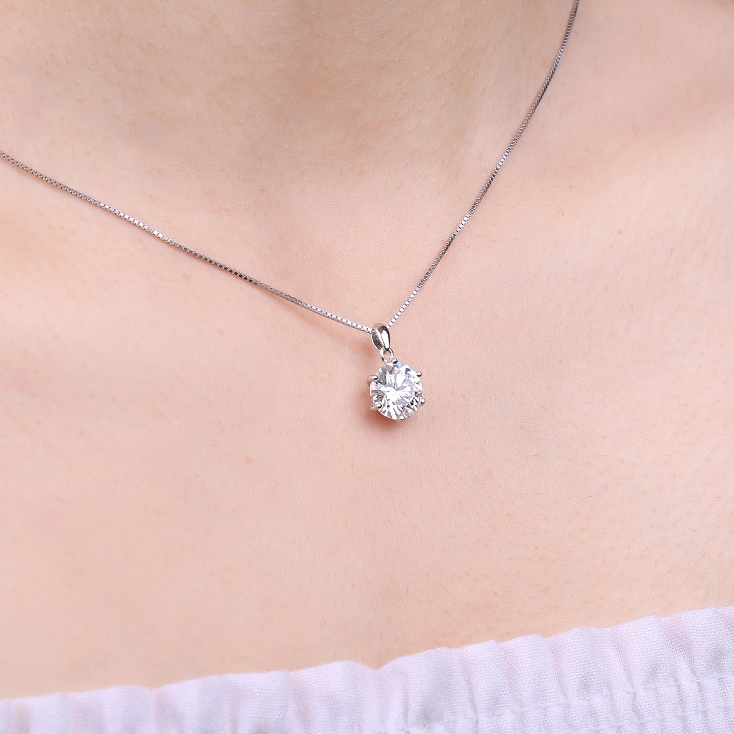 Elegant 1Ct Round Cut Moissanite Pendant Necklace in 925 Sterling Silver - A Perfect Gift for Any Occasion
