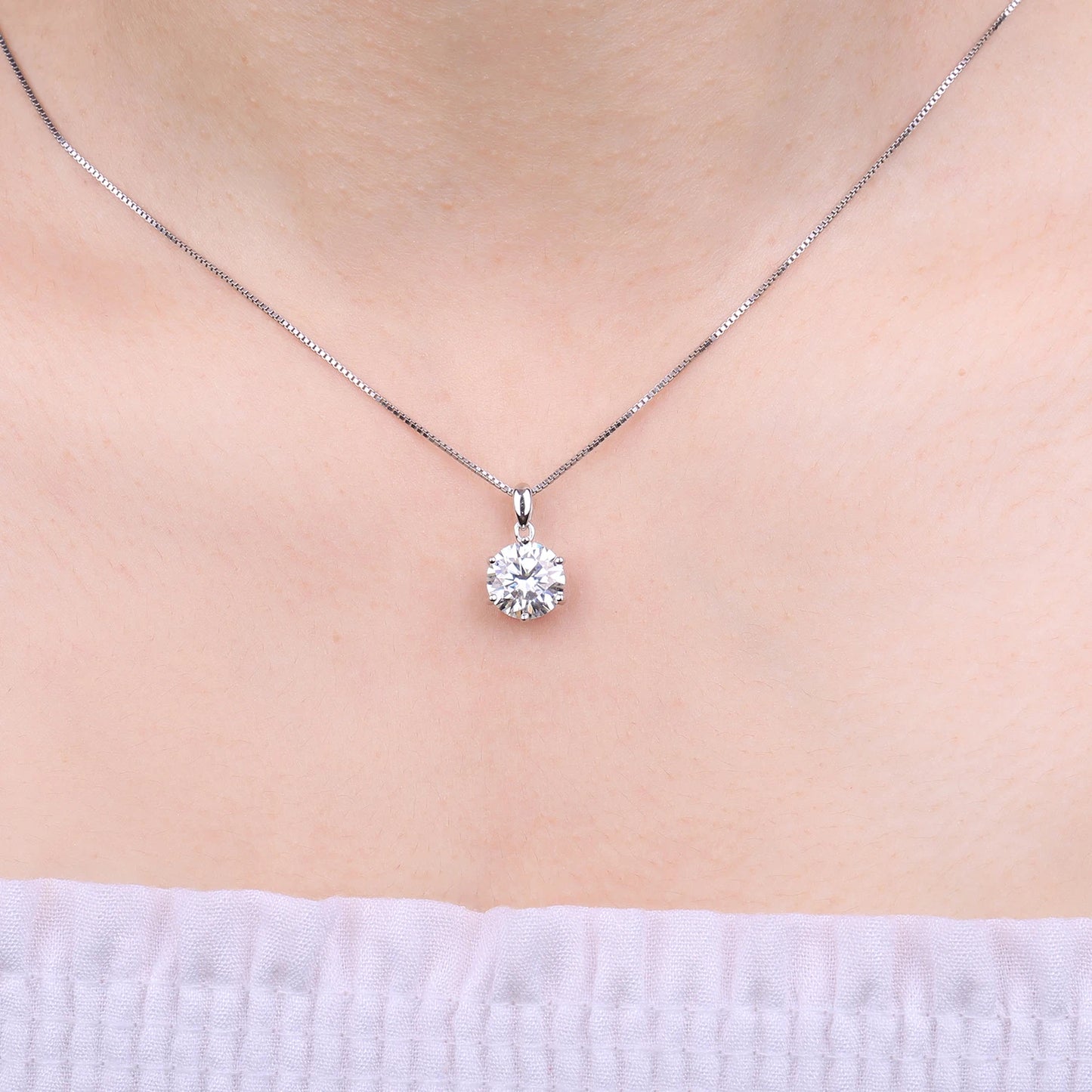 Exquisite Moissanite D Color Round Pendant Necklace in 925 Sterling Silver - A Timeless Elegance for Women