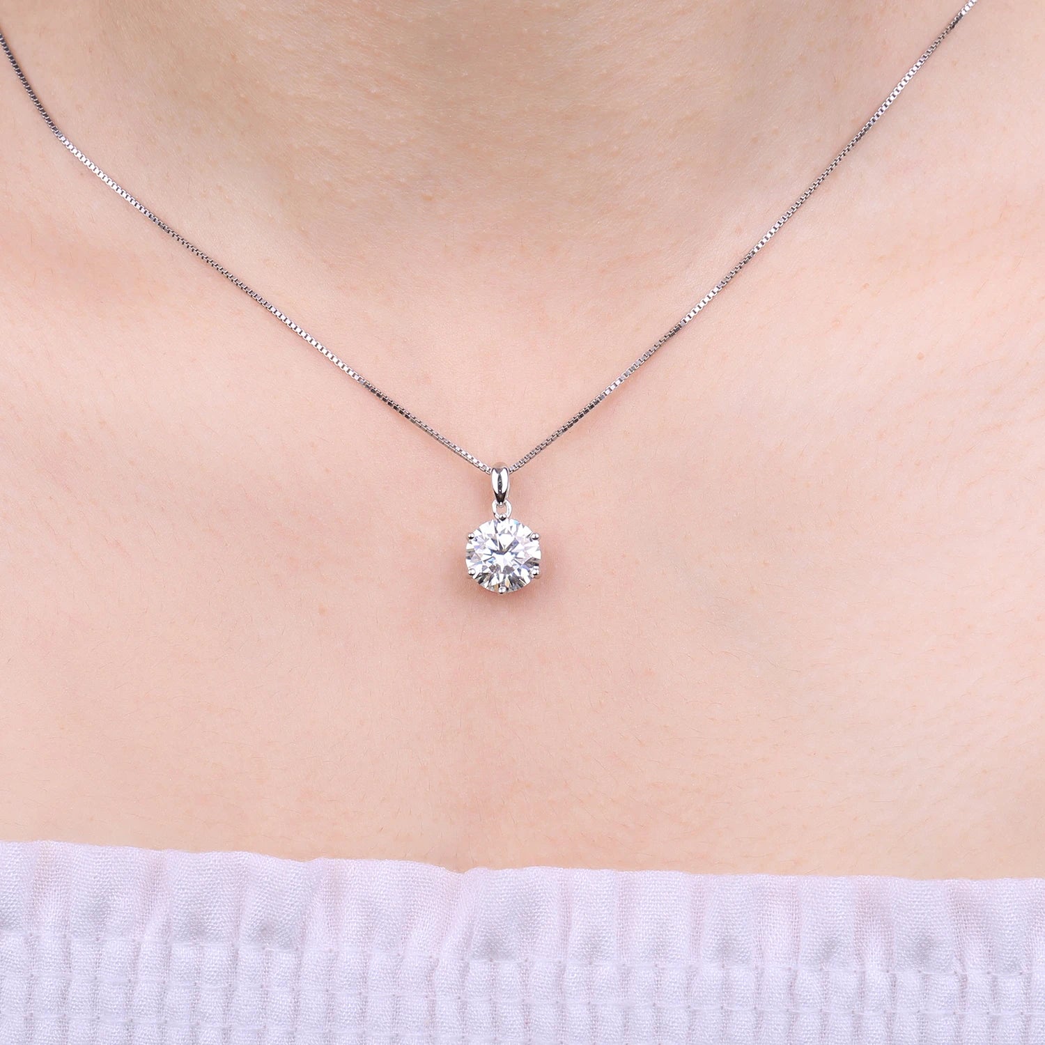 Exquisite Moissanite D Color Round Pendant Necklace in 925 Sterling Silver - A Timeless Elegance for Women