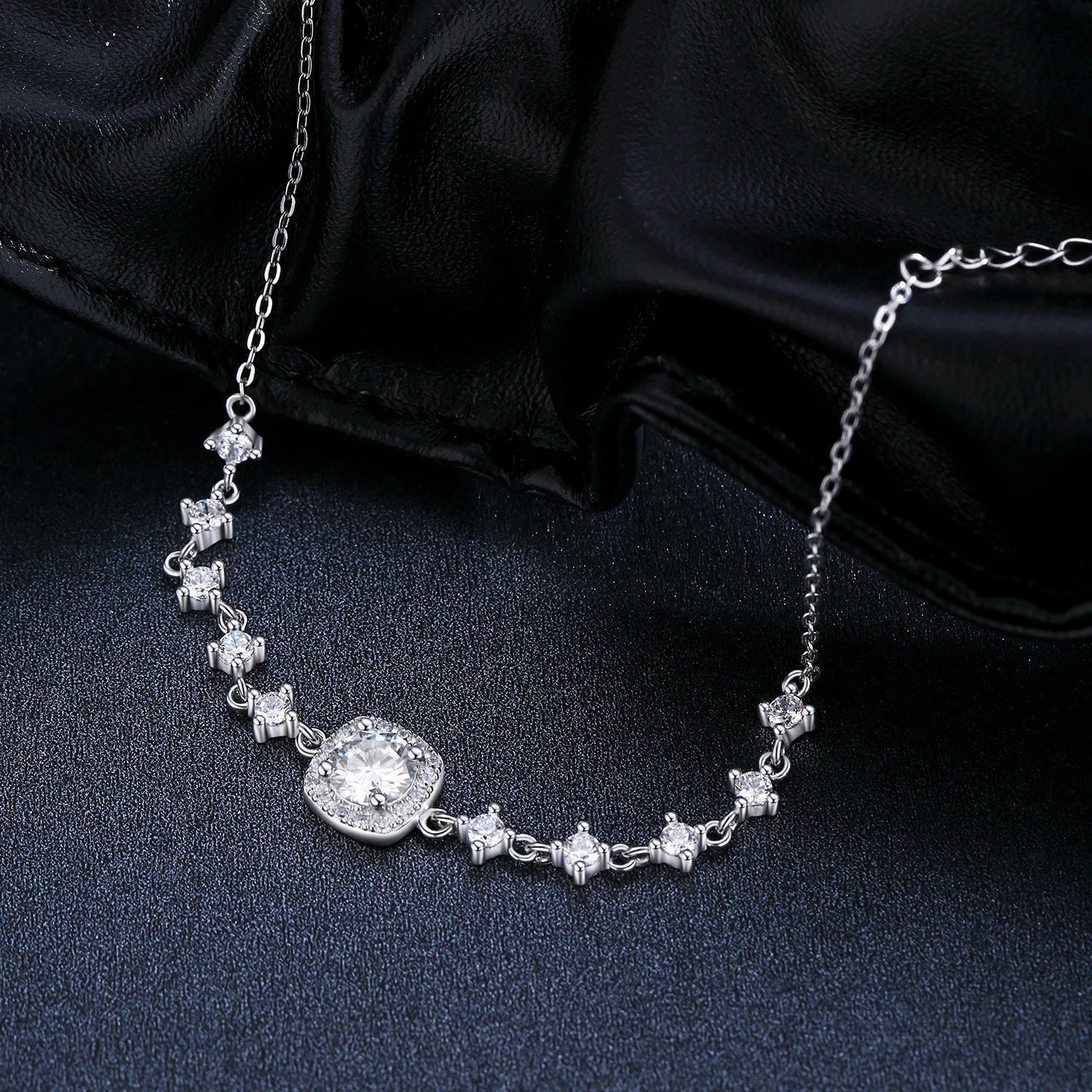 Exquisite 0.8CT D Color Moissanite Sterling Silver Halo Bracelet - Perfect for Bridal Elegance and Special Occasions