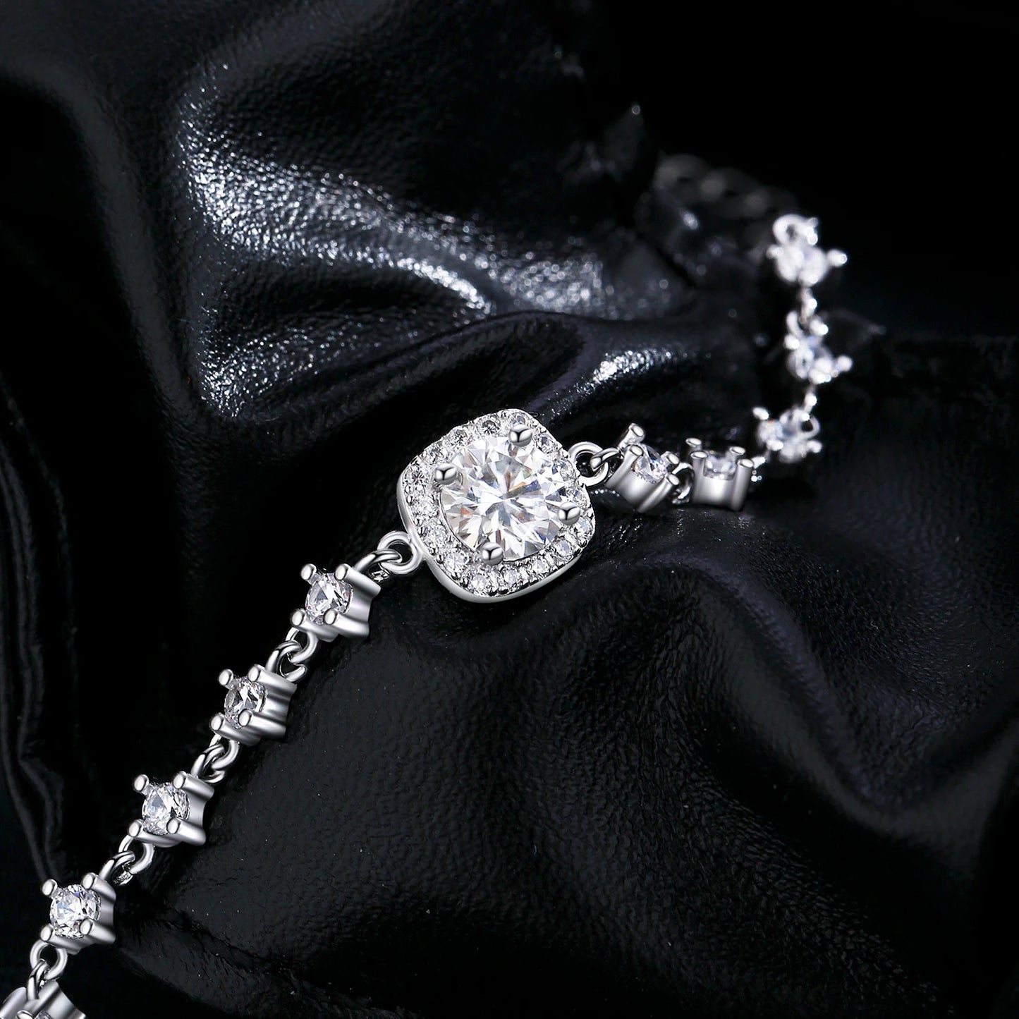 Exquisite 0.8CT D Color Moissanite Sterling Silver Halo Bracelet - Perfect for Bridal Elegance and Special Occasions